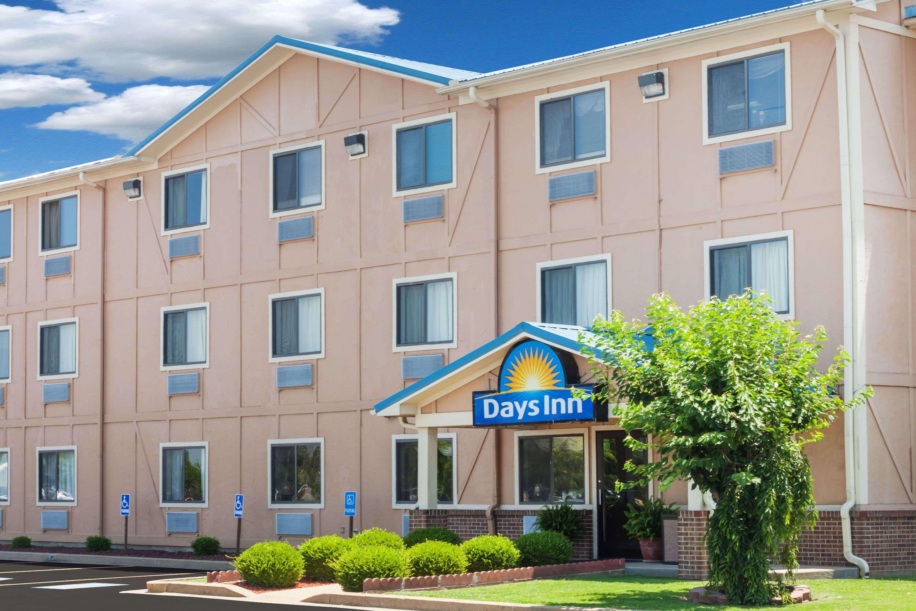 Days Inn By Wyndham Dyersburg Exterior foto